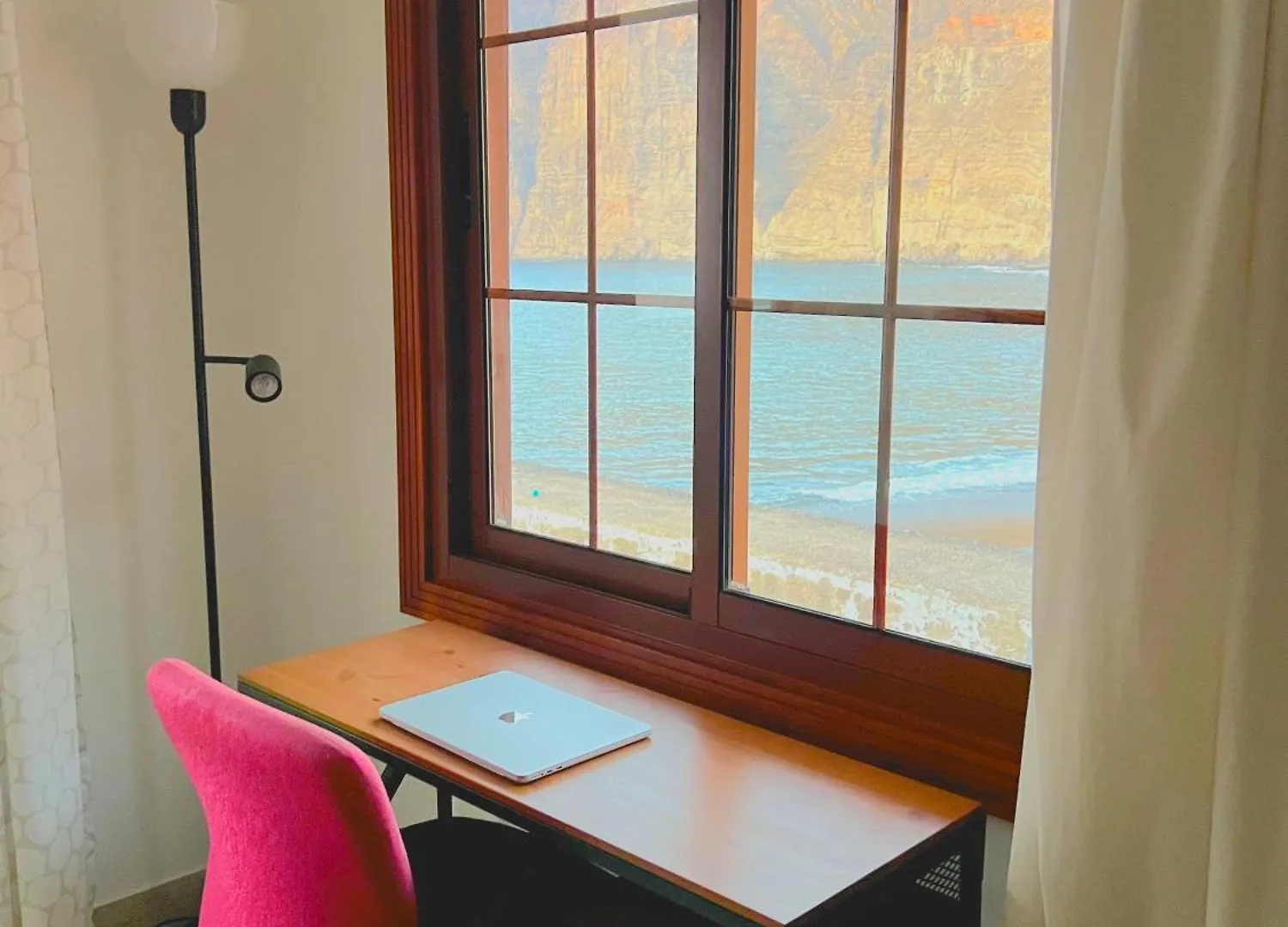 Apartment Beachfront Gem With Sand And Sea At Your Doorstep Santiago Del Teide Spain